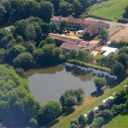 Logis De L'Aubonniere Hotel Chaille-sous-les-Ormeaux Exterior foto