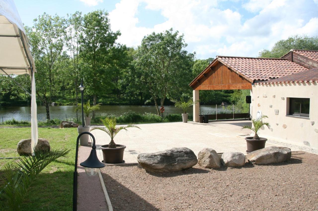 Logis De L'Aubonniere Hotel Chaille-sous-les-Ormeaux Exterior foto